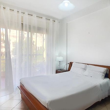 Sea & Sun Apartment Durrës Kültér fotó