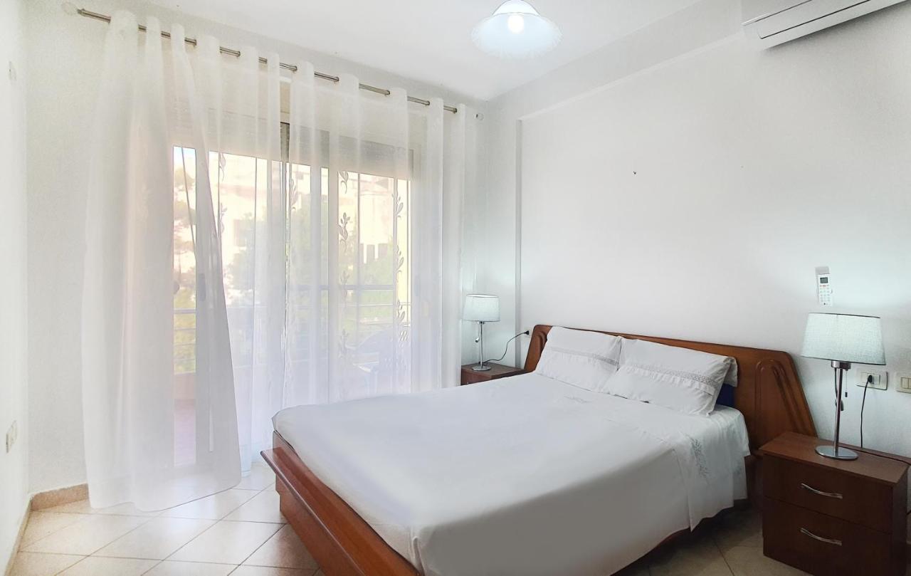 Sea & Sun Apartment Durrës Kültér fotó